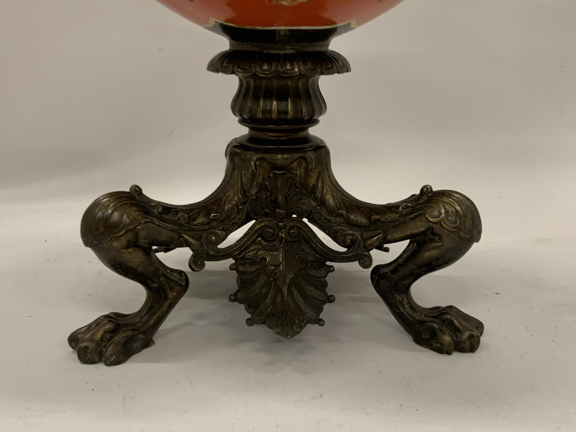 A ORIENTAL BRONZE AND CERAMIC LIDDED POT, HEIGHT 41CM - Image 5 of 10