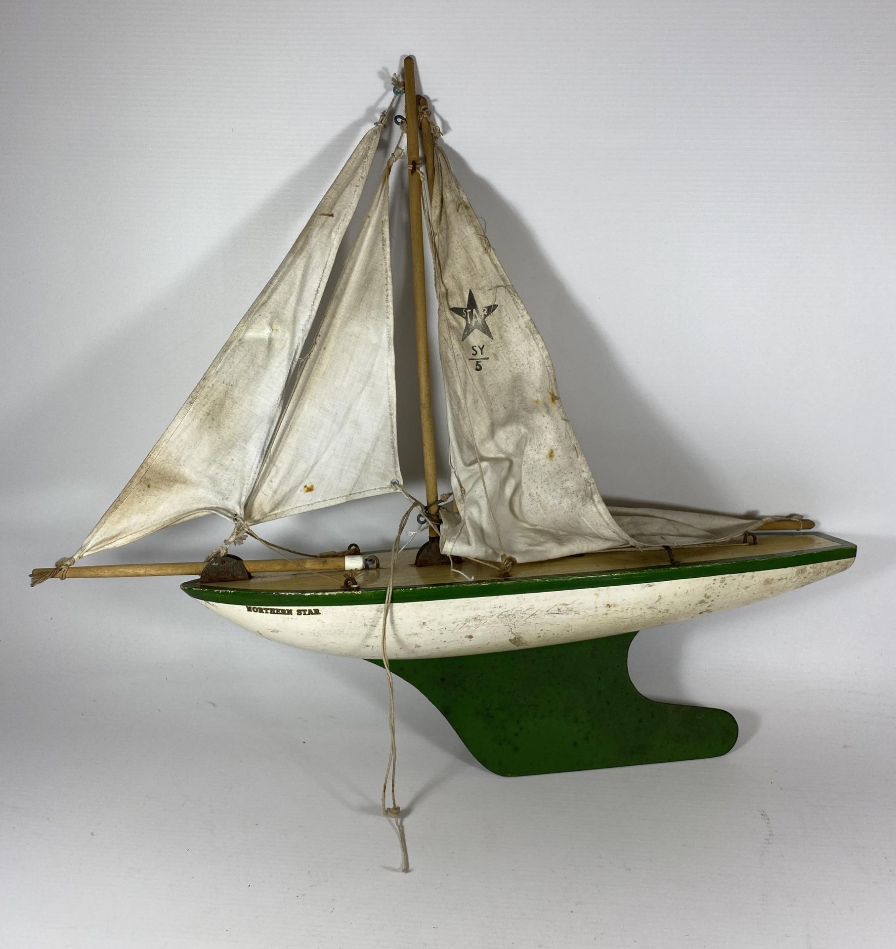 A VINTAGE 'STAR YACHT' SAILING BOAT MODEL