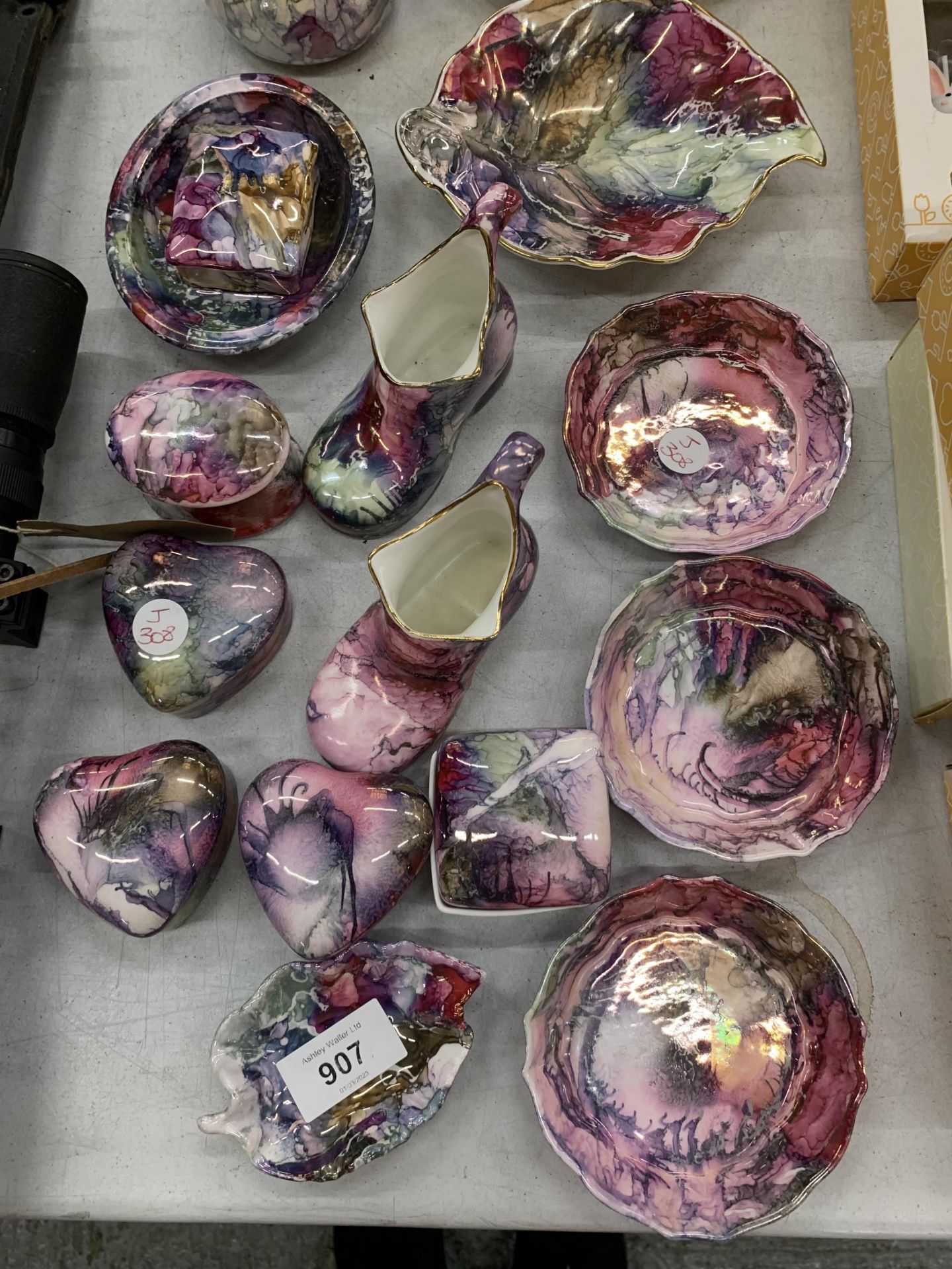A LARGE QUANTITY OF HANDPAINTED CERAMIC ITEMS BY CELEBRATED CHESHIRE ARTIST HELEN BULL - Image 3 of 8