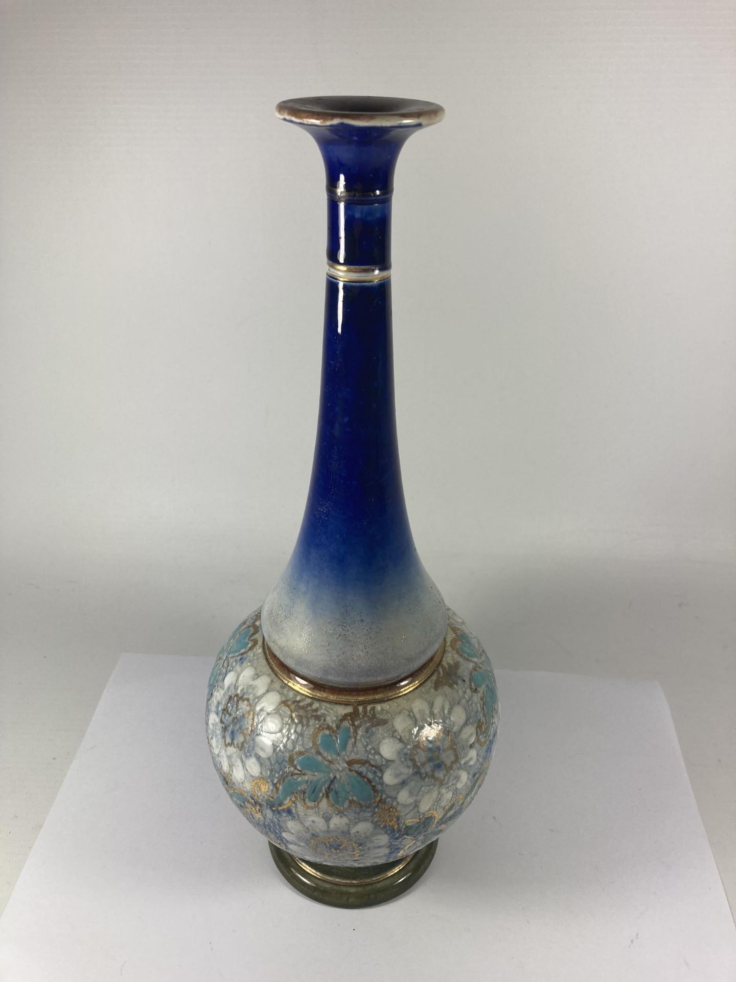 A DOULTON STONEWARE VASE - Image 3 of 6