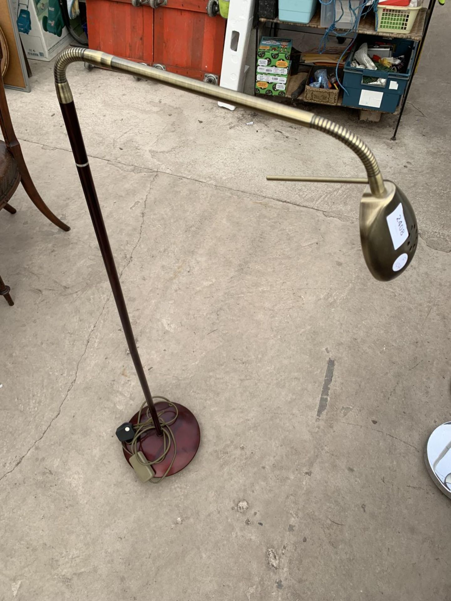AN ADJUSTABLE FLOOR LAMP