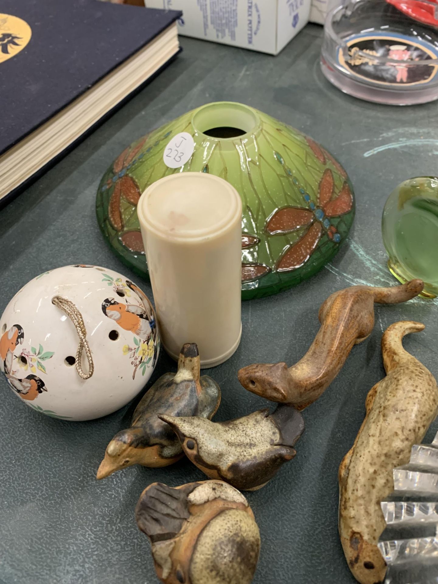 A MIXED LOT TO INCLUDE SCENT BOTTLES POMANDERS, FIGURES, ETC - Image 3 of 8