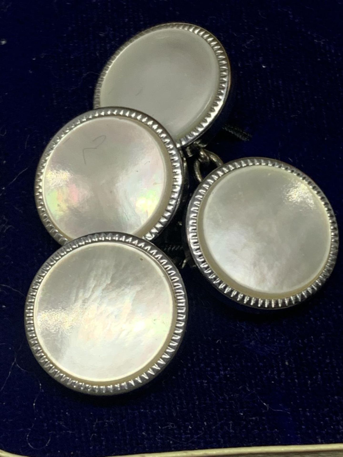 TWO PAIRS OF CUFFLINKS IN A PRESENTATION BOX - Image 2 of 3