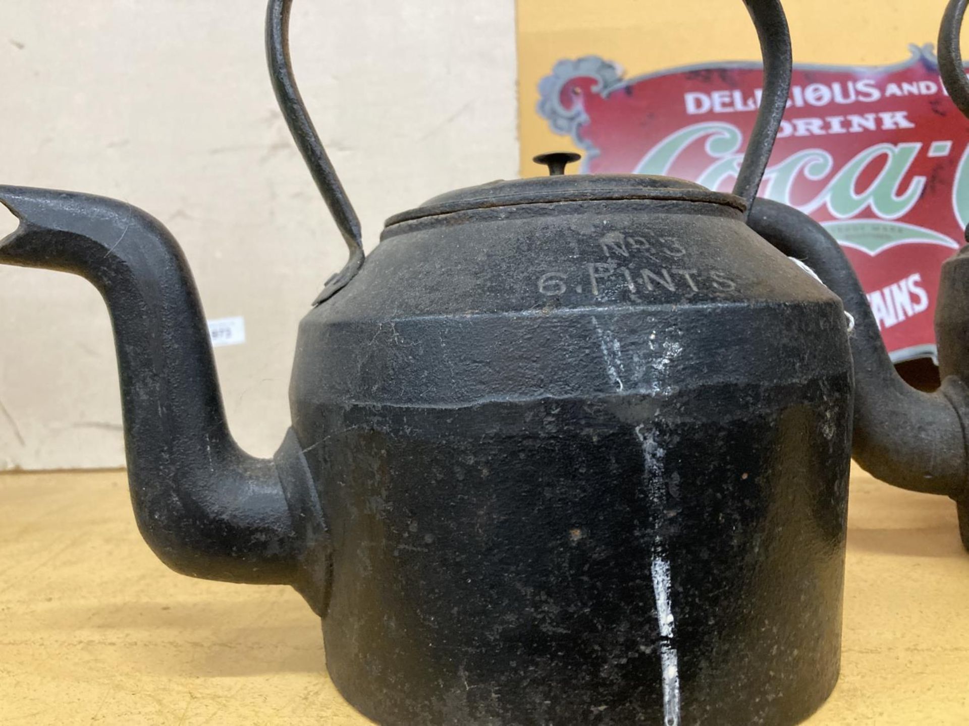 TWO VINTAGE CAST IRON KETTLES - ONE WITH MISSING LID - Image 6 of 8