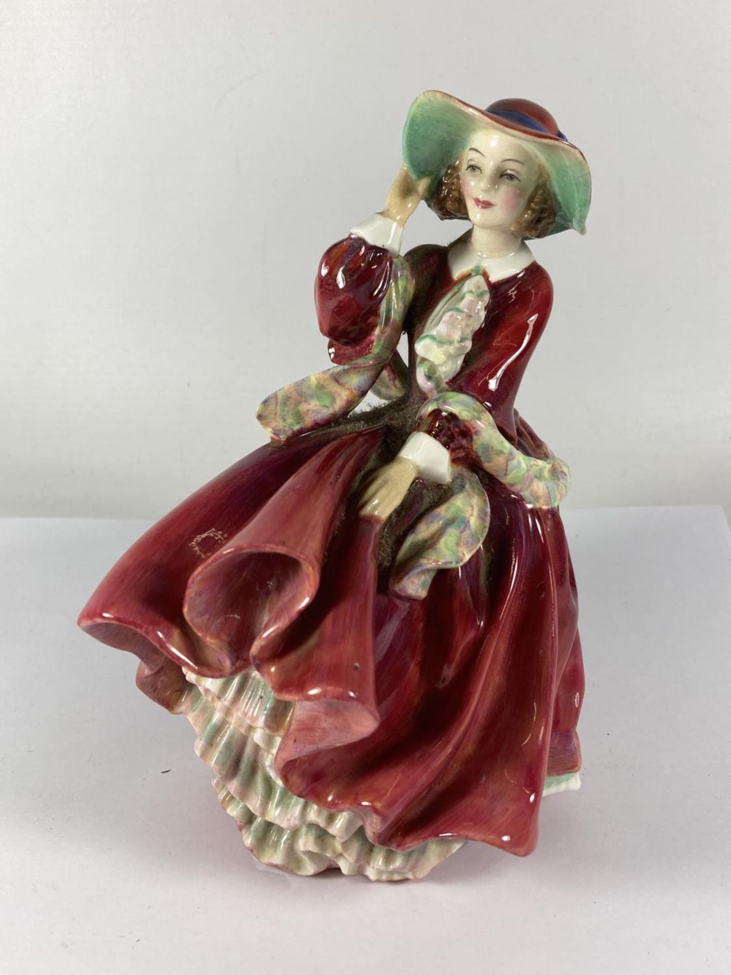 A ROYAL DOULTON FIGURE TOP O THE HILL - Image 2 of 6