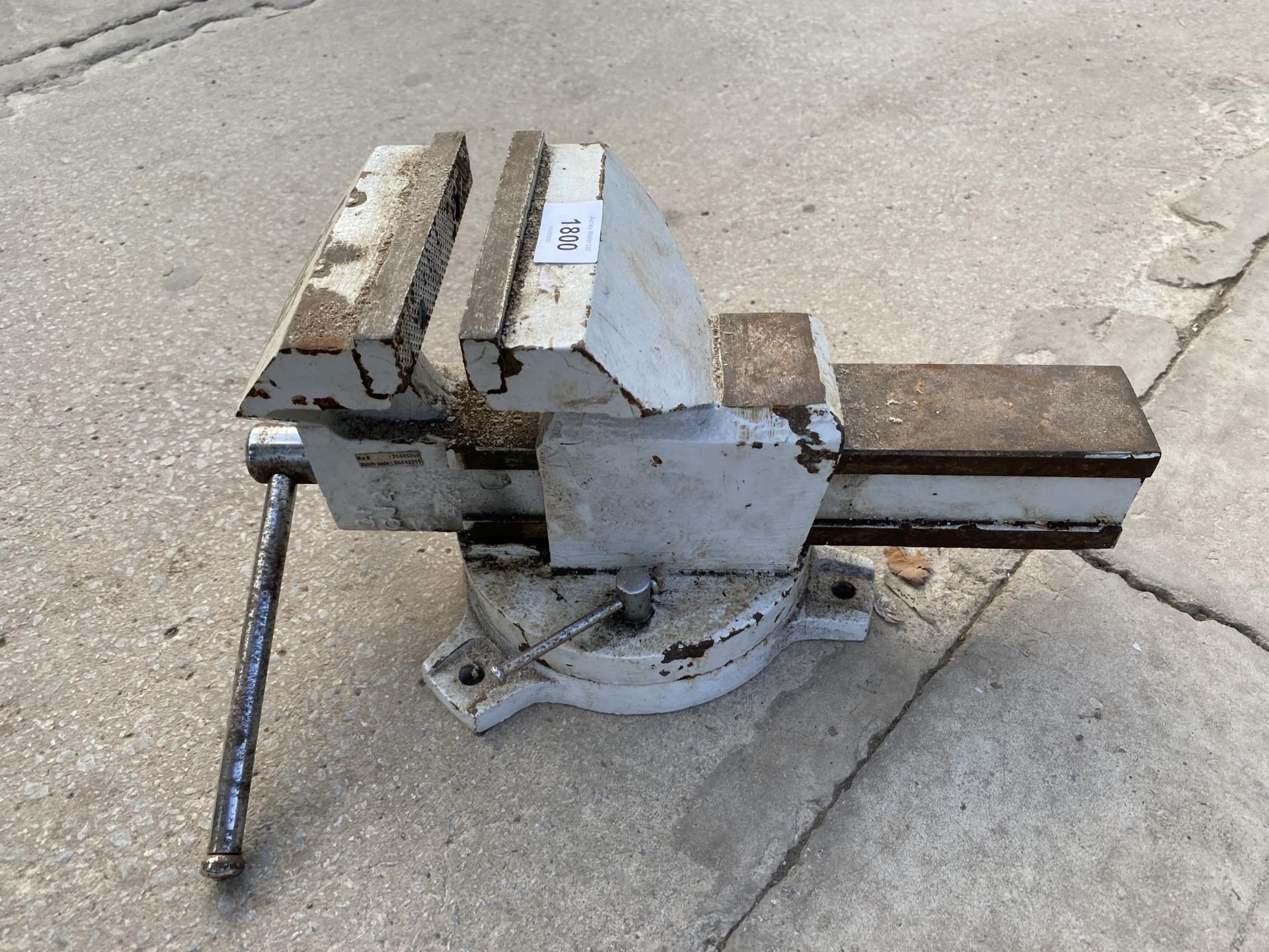 A MACALLISTER BENCH VICE BELIEVED IN WORKING ORDER BUT NO WARRANTY