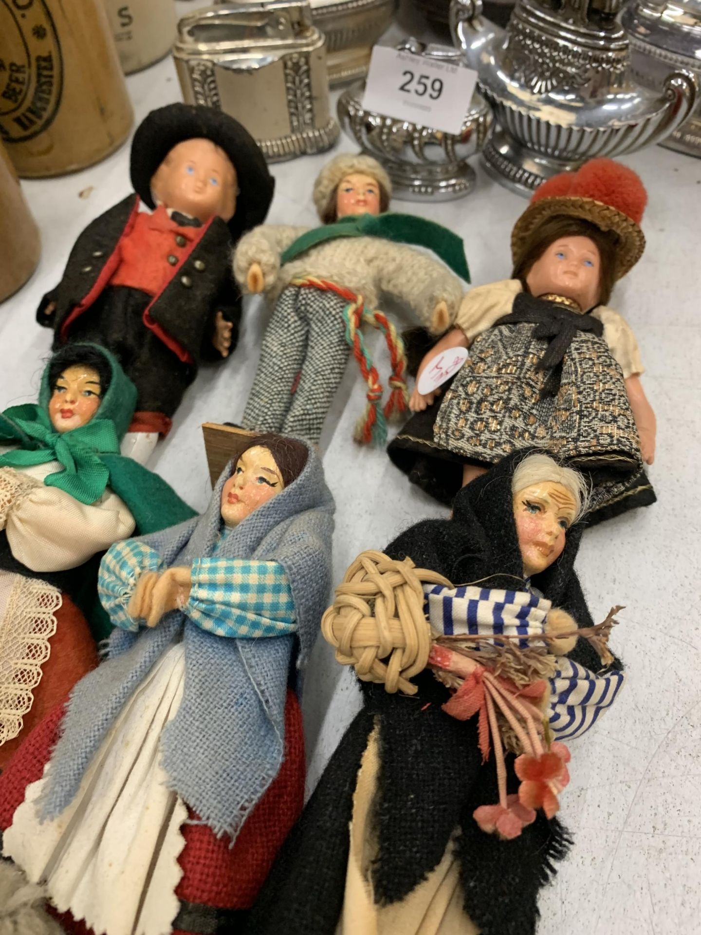 A QUANTITY OF VINTAGE JAYS OF DUBLIN HANDMADE CHARACTER DOLLS - SIMILAR TO NISBET DOLLS - Image 5 of 6