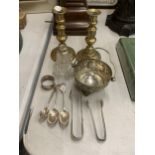 A MIXED LOT TO INCLUDE HALLMARKED SILVER TEASPOONS, BRASS CANDLESTICKS ETC