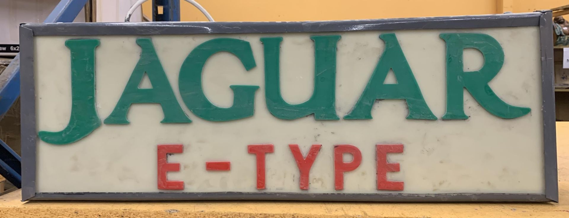 A JAGUAR E-TYPE ILLUMINATED BOX SIGN, 23 X 67 X 10CM