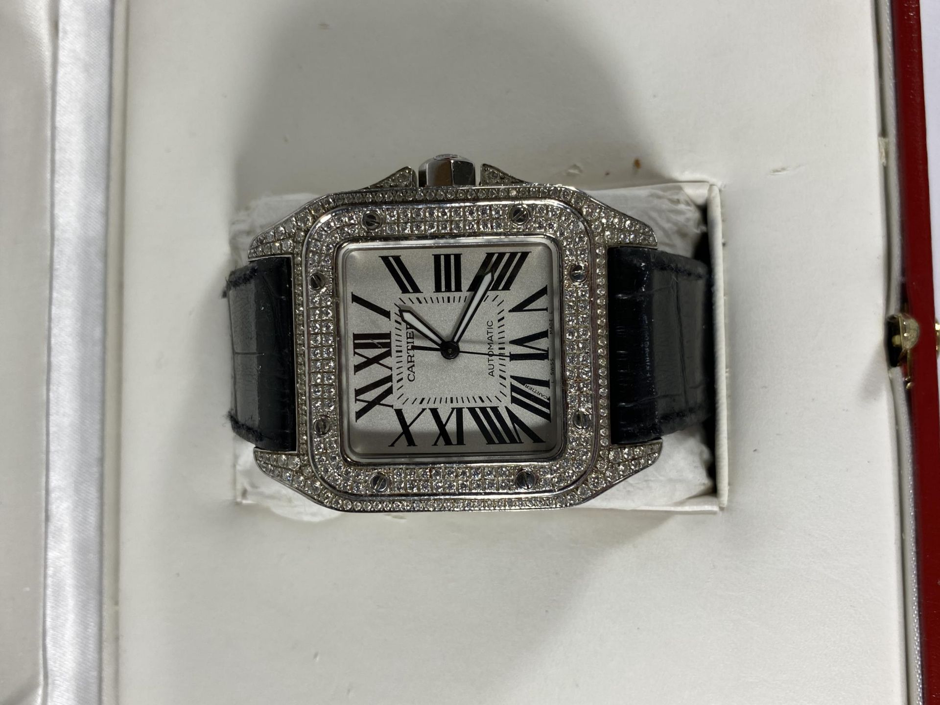 A BOXED GENTS CARTIER SANTOS AUTOMATIC WATCH WITH DIAMOND SET DIAL, WORKING AT TIME OF CATALOGING - Image 3 of 16