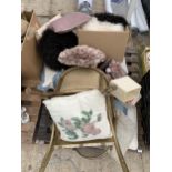 AN ASSORTMENT OF HOUSEHOLD CLEARANCE ITEMS TO INCLUDE LAMPS AND CUSHIONS ETC