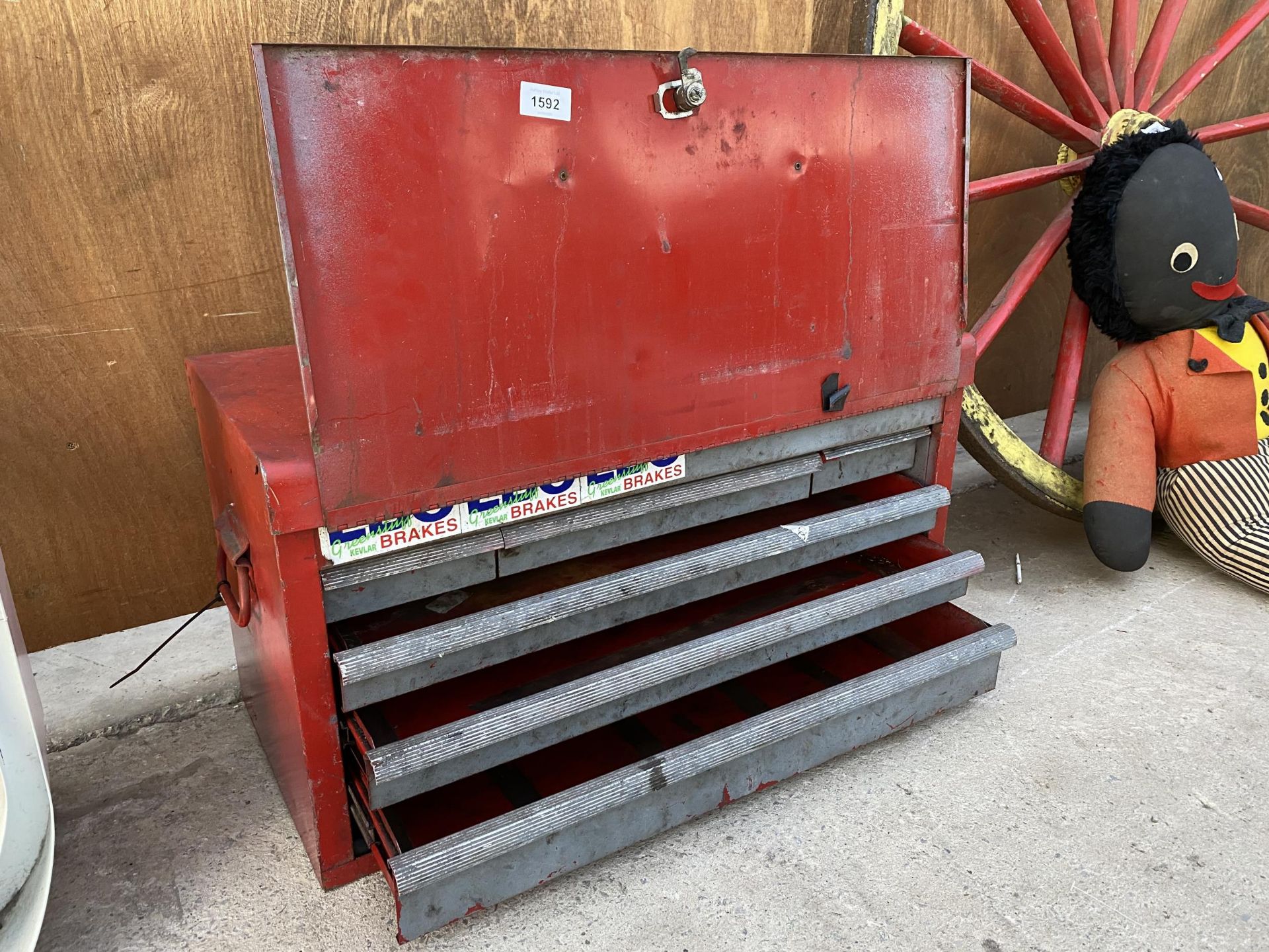 A METAL SIX DRAWER TOOL CHEST