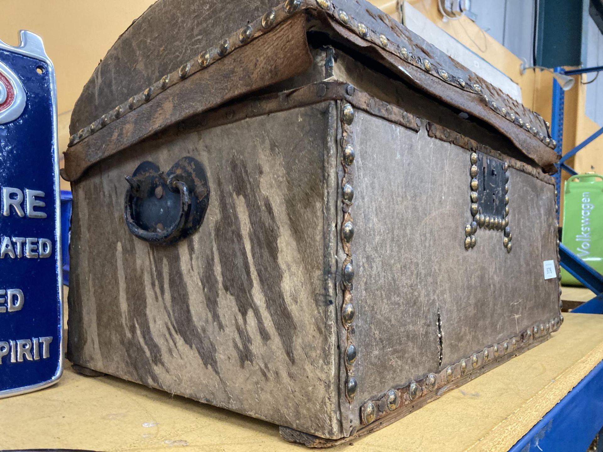 A VICTORIAN PONY SKIN TRUNK WITH DOMED TOP WITH THE INITIALS W. F. HEIGHT 30CM, WIDTH 50CM, DEPTH - Image 5 of 6
