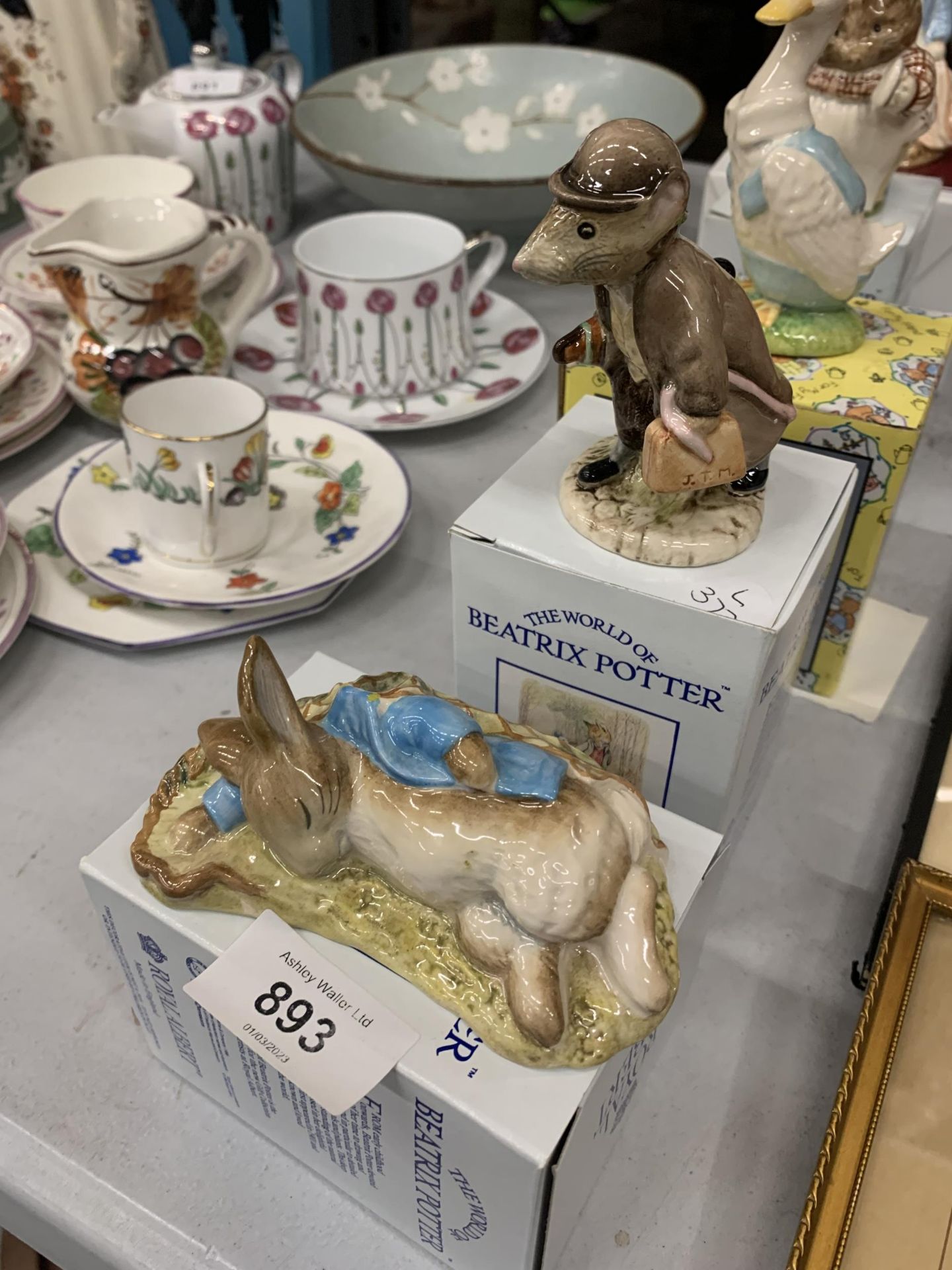 FIVE BOXED ROYAL ALBERT BEATRIX POTTER TO INCLUDE JOHNNY TOWNMOUSE WITH A BAG, PETER AND THE - Image 3 of 6