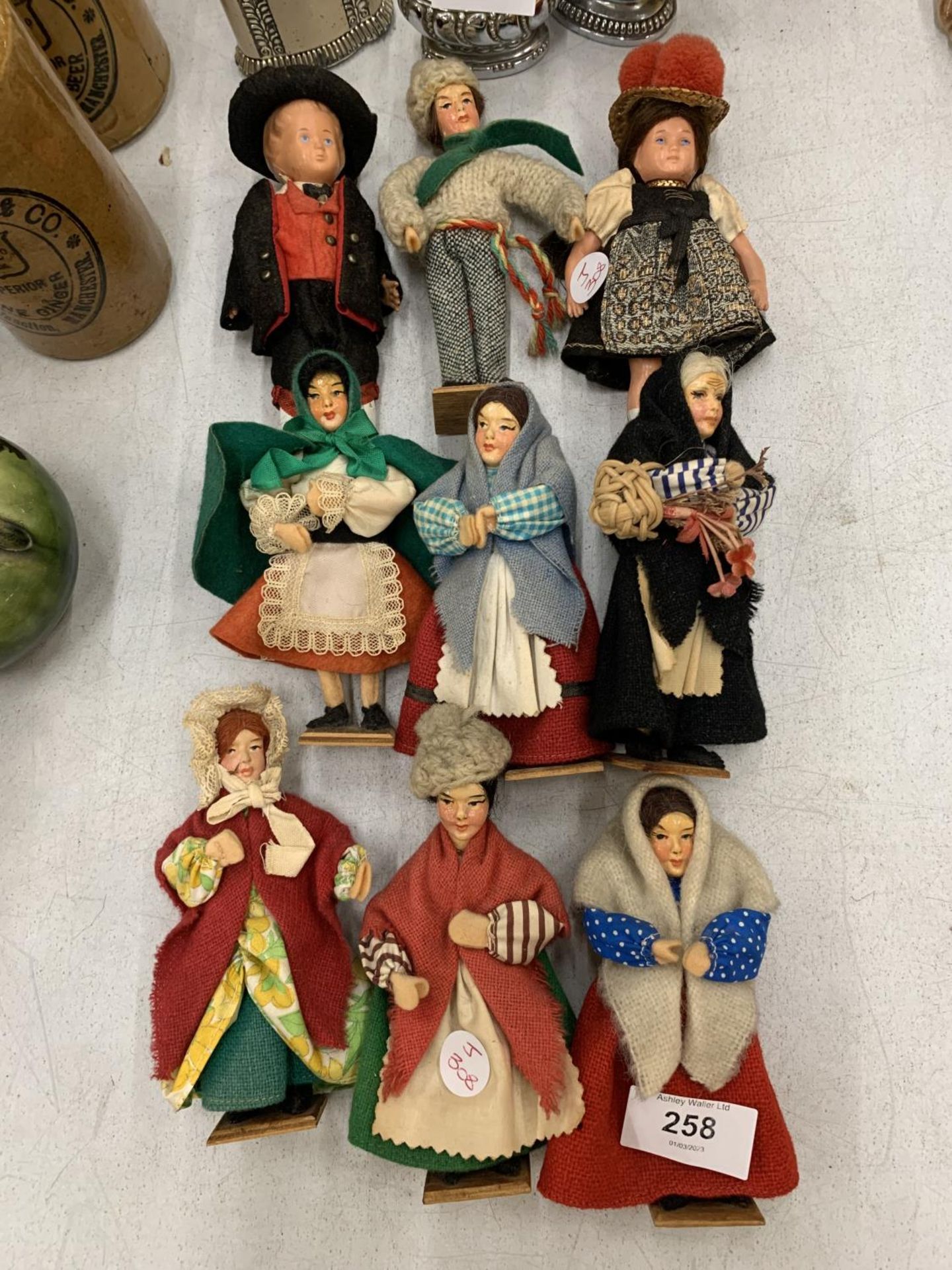 A QUANTITY OF VINTAGE JAYS OF DUBLIN HANDMADE CHARACTER DOLLS - SIMILAR TO NISBET DOLLS - Image 2 of 6