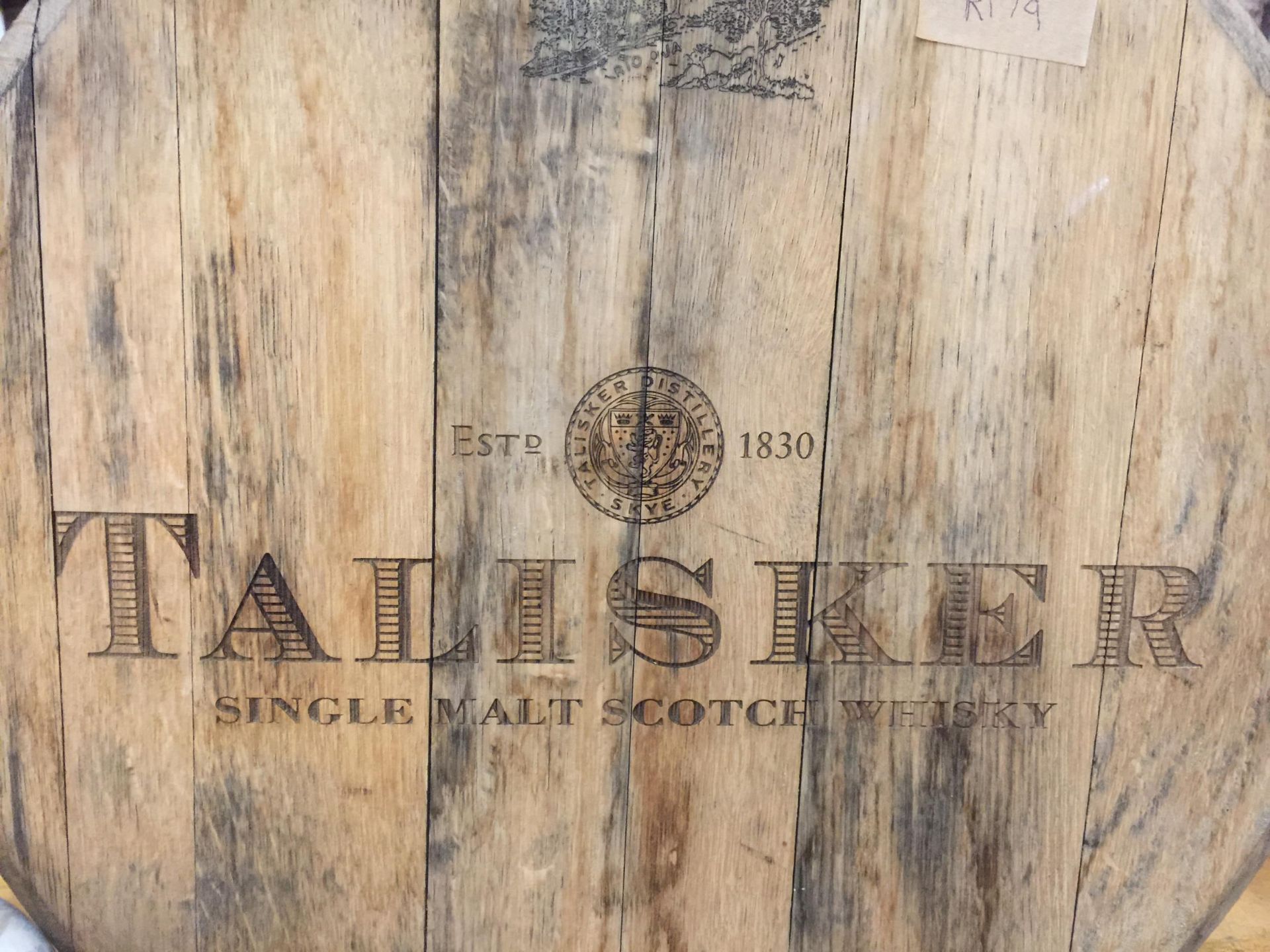 A LARGE WOODEN ROUND TALISKER SCOTCH WHISKY SIGN DIAMETER 55CM - Image 3 of 4