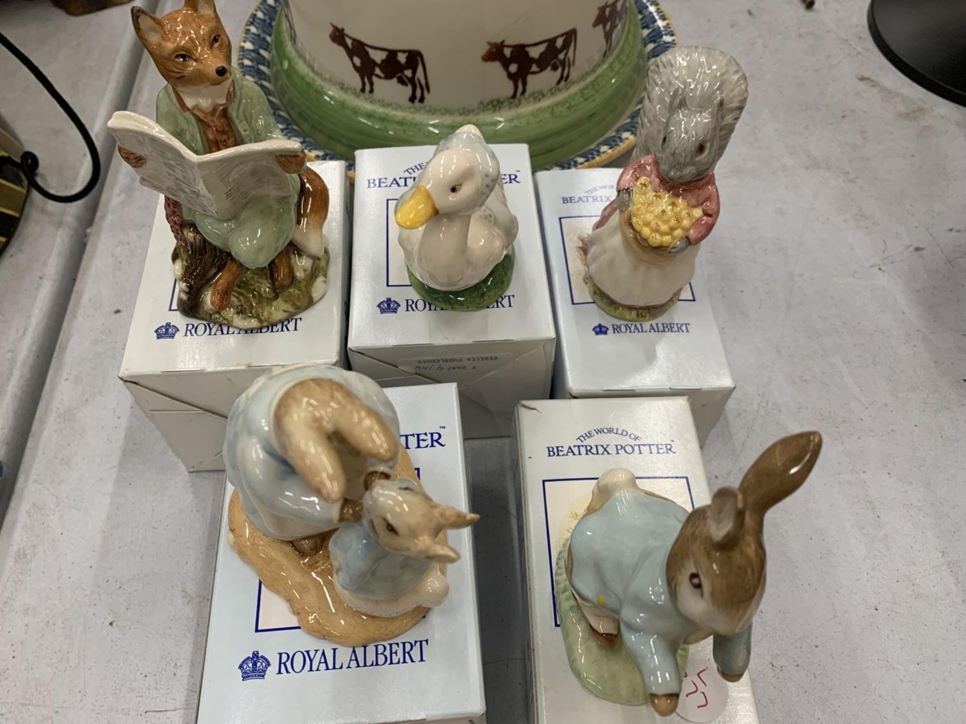 A COLLECTION OF ROYAL ALBERT BEATRIX POTTER FIGURES TO INCLUDE PETER RABBIT, MRS RABBIT AND PETER, - Image 2 of 10