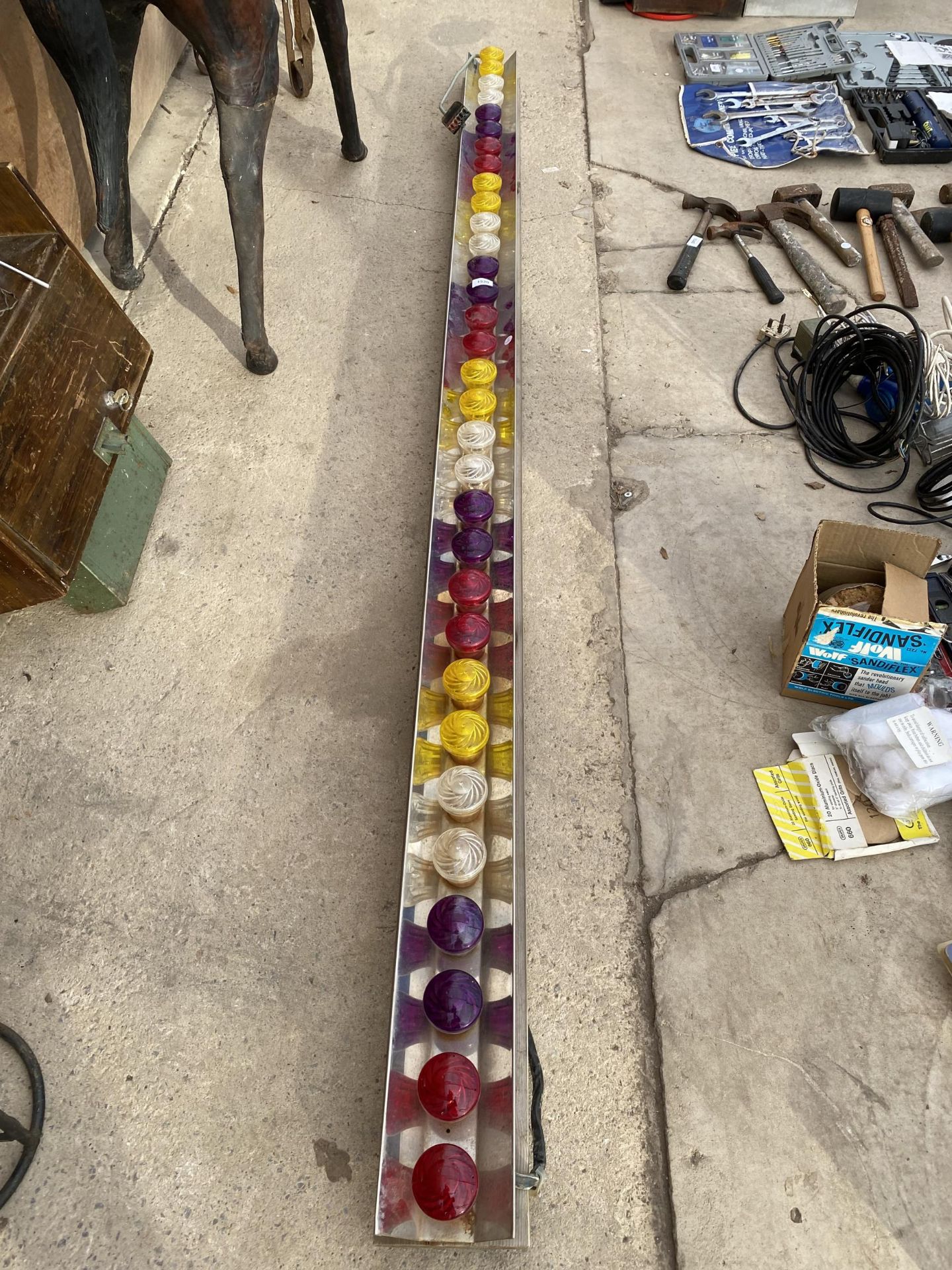 A LENGTH OF 240V MULTI COLOURED FAIRGROUND LIGHTS (L:250CM)