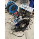 AN ASSORTMENT OF ITEMS TO INCLUDE EXTENSION LEADS AND A WORK LIGHT ETC