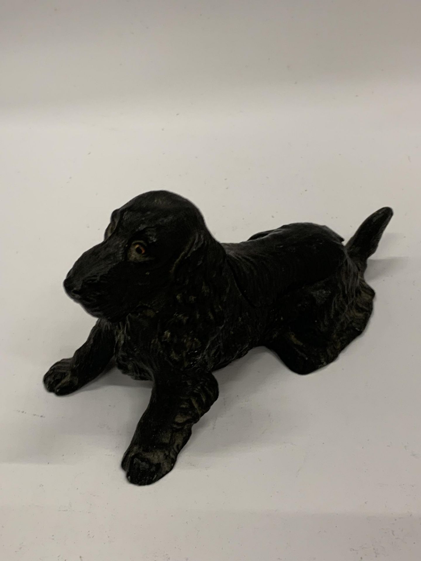 AN UNUSUAL VINTAGE METAL COCKER SPANIEL INKWELL