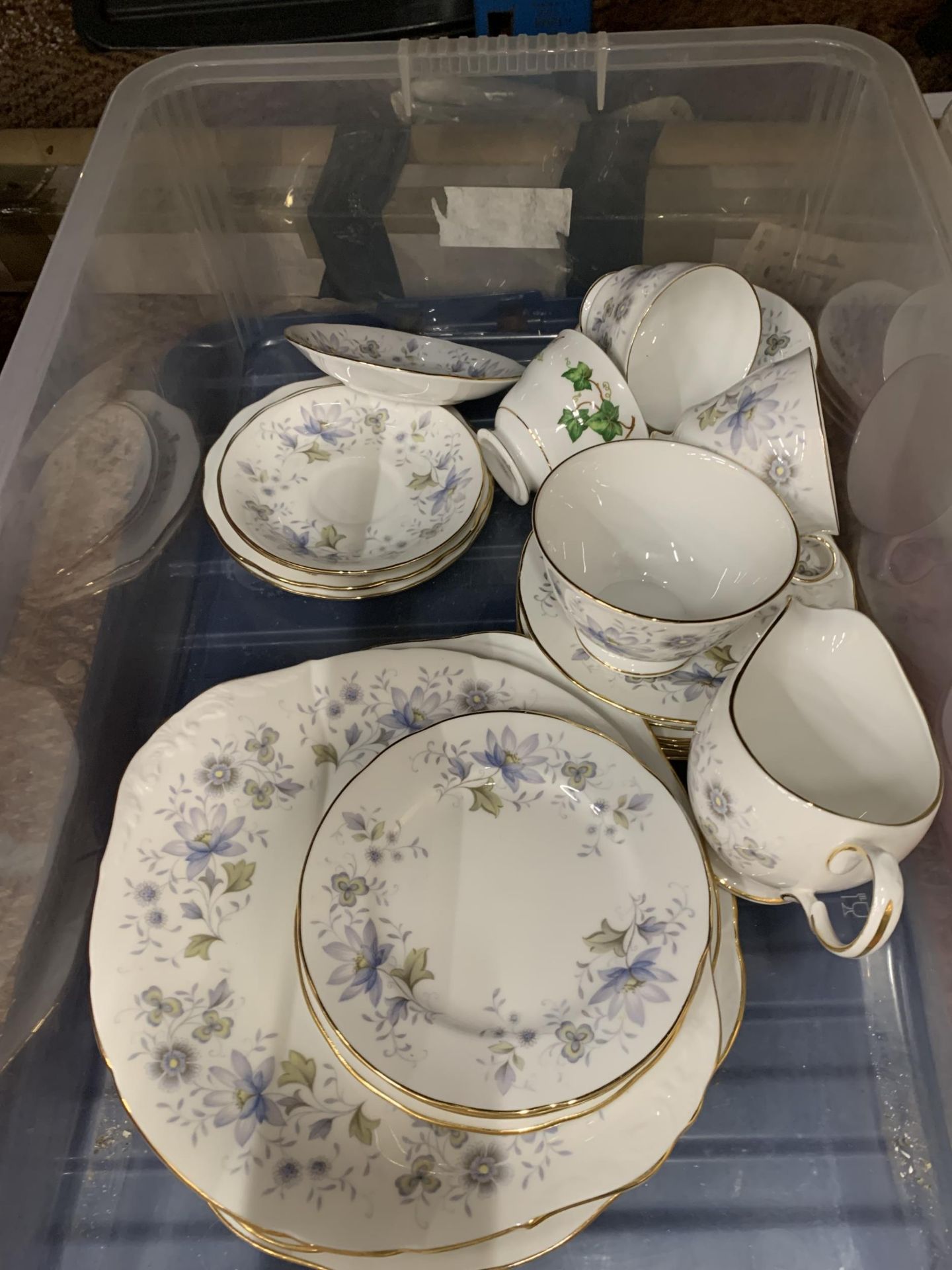 THREE BOXES OF ASSORTED CHINA TO INCLUDE TWO COALPORT PART DINNER SETS, MEAT PLATTERS, ETC - Image 4 of 10