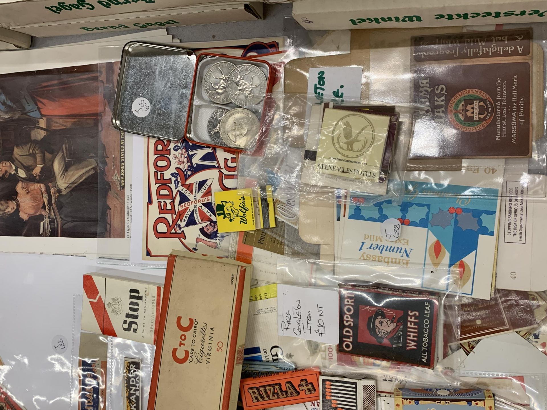 A LARGE QUANTITY OF VINTAGE CIGARETTE PACKETS TO INCLUDE RARE CONGLETON ITEMS, ADVERTISING SHEETS, - Image 5 of 10