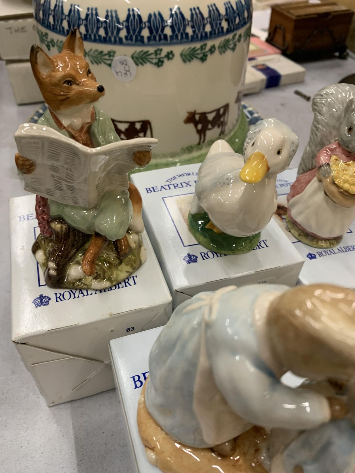 A COLLECTION OF ROYAL ALBERT BEATRIX POTTER FIGURES TO INCLUDE PETER RABBIT, MRS RABBIT AND PETER, - Image 5 of 10