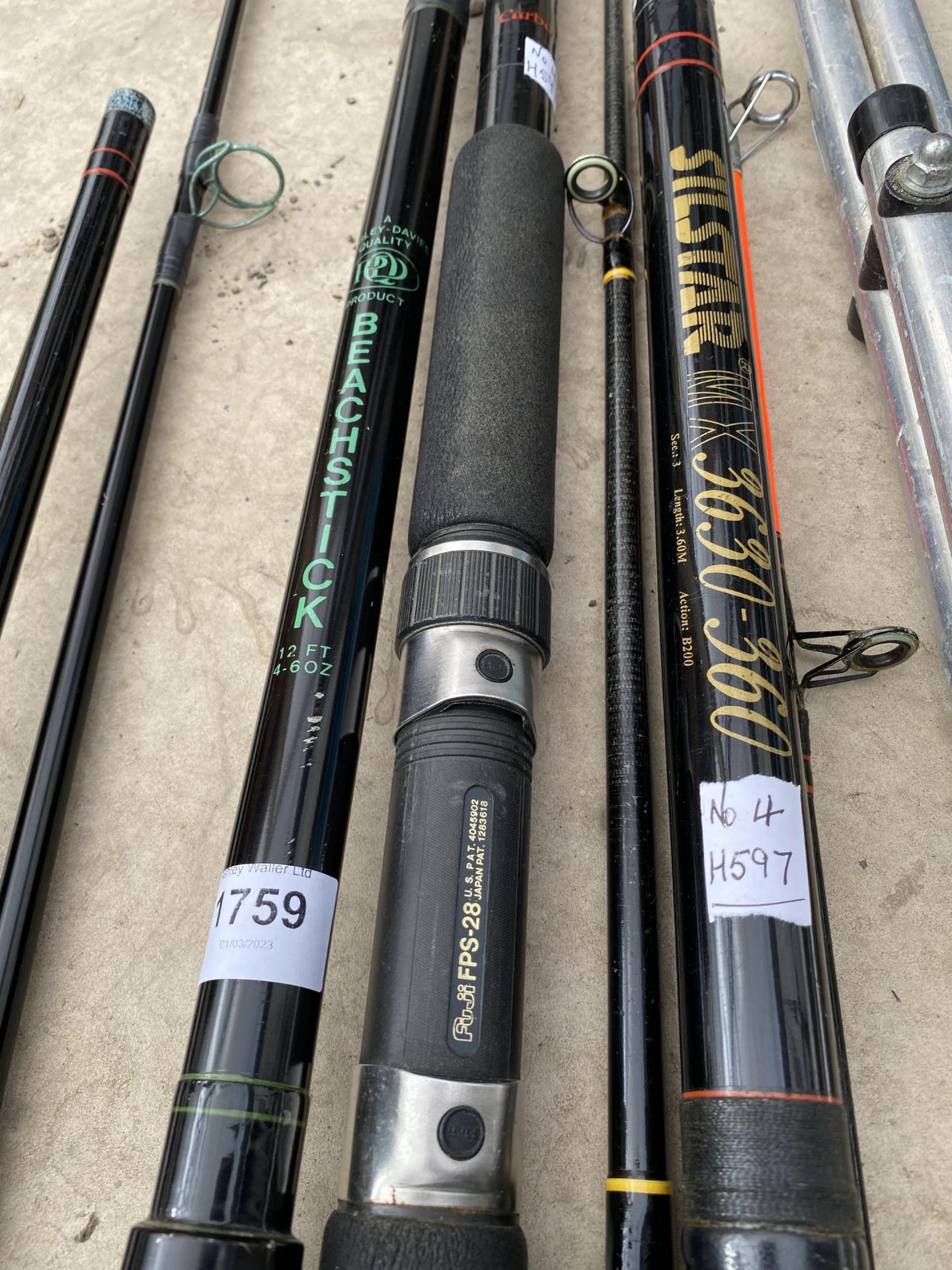 THREE BEACH FISHING RODS TO INCLUDE ZZIPLEX SILSTAR, PEGLEY DAVIES, A BEACH ROD REST AND LEAD - Image 3 of 4