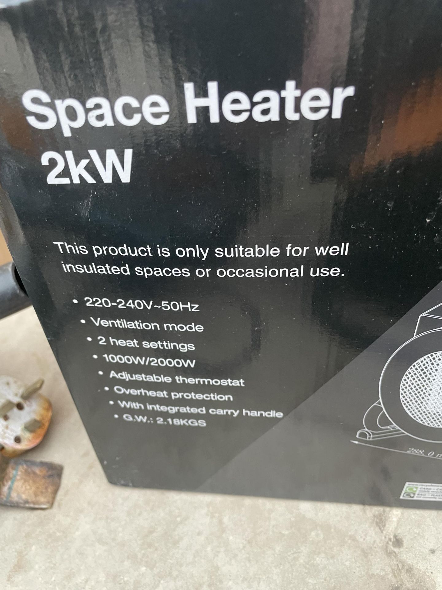 A NEW AND BOXED 2KX ELECTRIC SPACE HEATER - Image 2 of 2