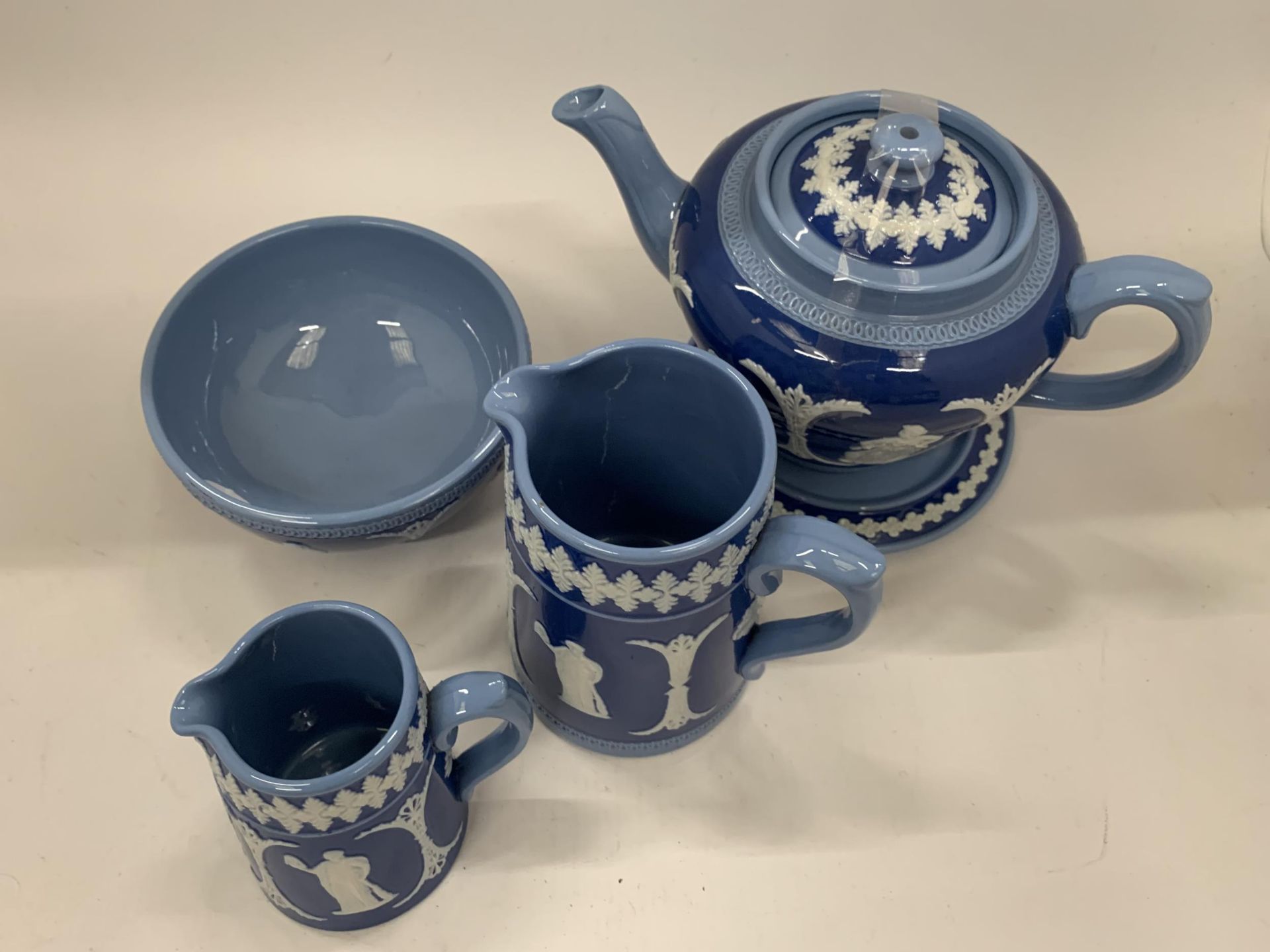 FOUR PIECES OF DUDSON POTTERY IN A JASPERWARE STYLE PATTERN TO INCLUDE A TEAPOT AND STAND, JUGS - Image 3 of 8