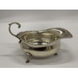 A BIRMINGHAM HALLMARKED SAUCE BOAT, WEIGHT 119G