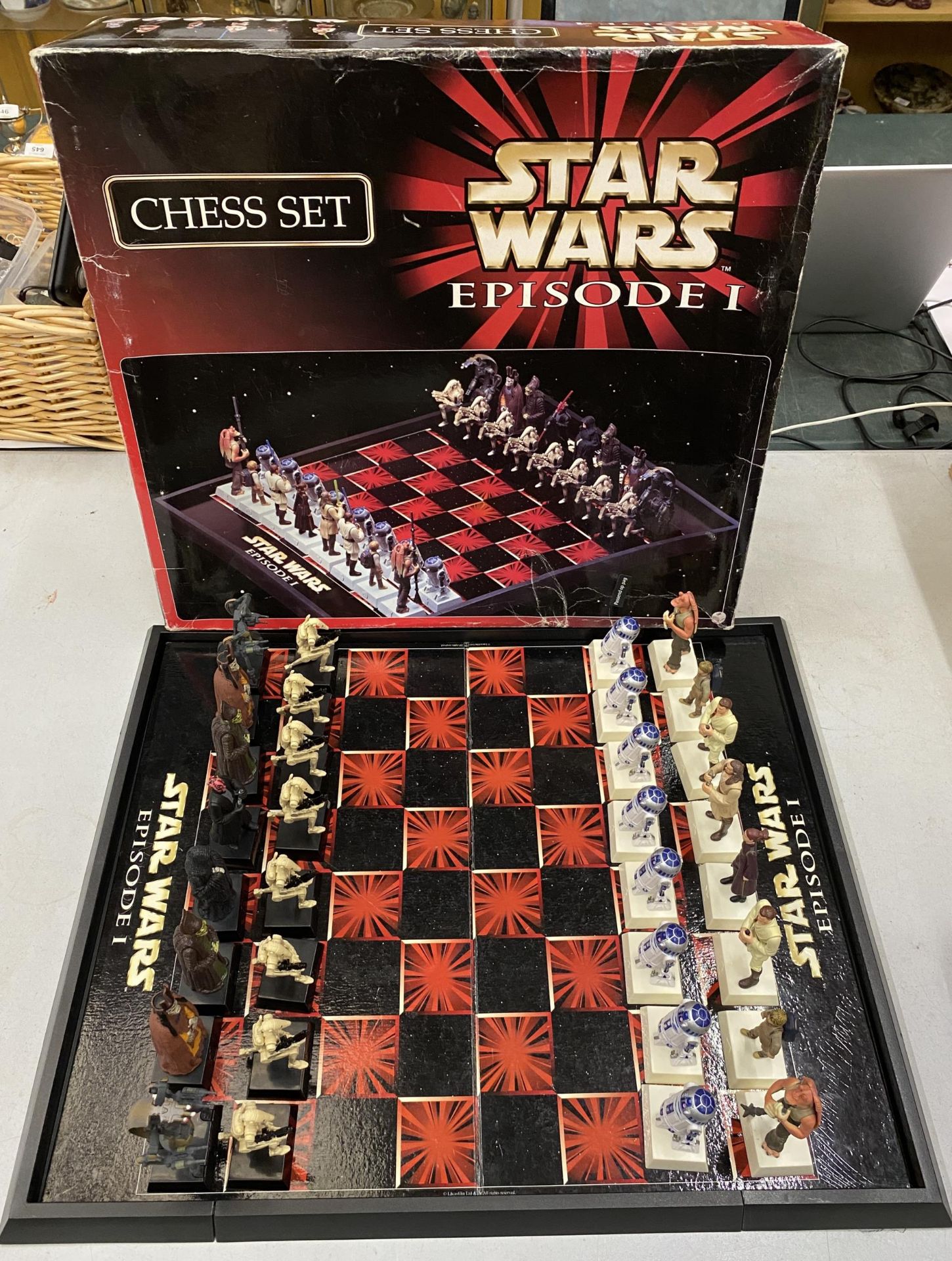 A BOXED STAR WARS EPISODE I COMPLETE FIGURAL CHESS SET AND FURTHER JIGSAWS