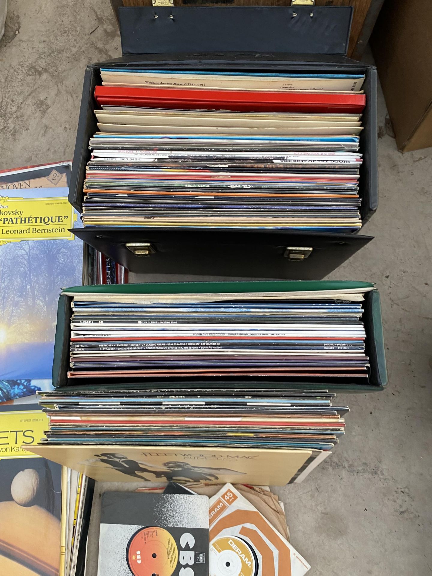 A LARGE ASSORTMENT OF LP RECORDS - Bild 2 aus 3