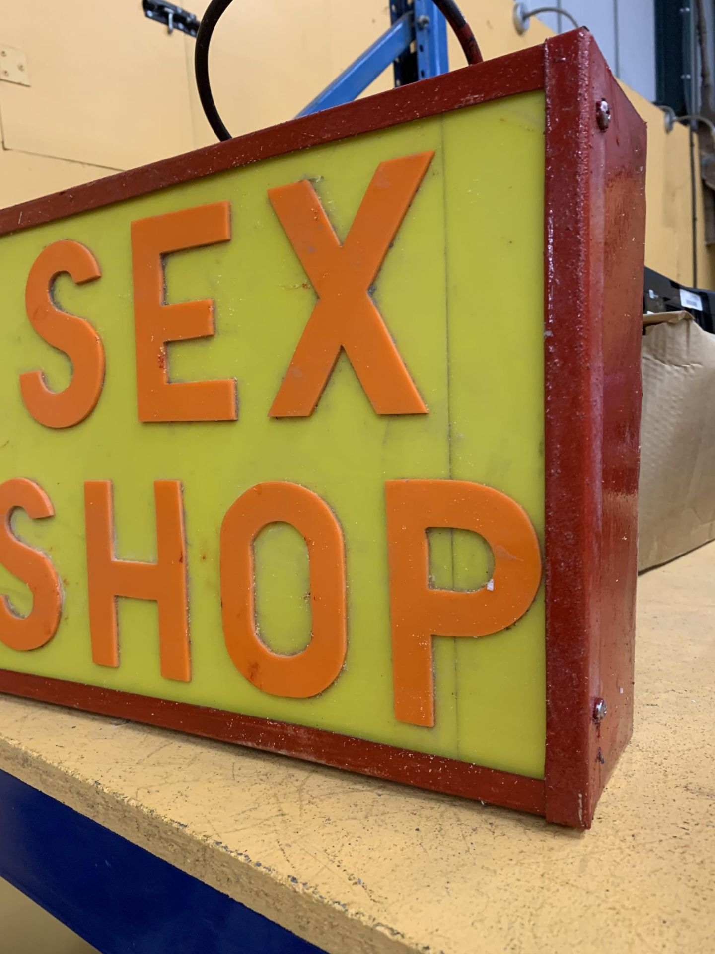 A SEX SHOP ILLUMINATED BOX SIGN, 30 X 40 X 10CM - Image 3 of 4