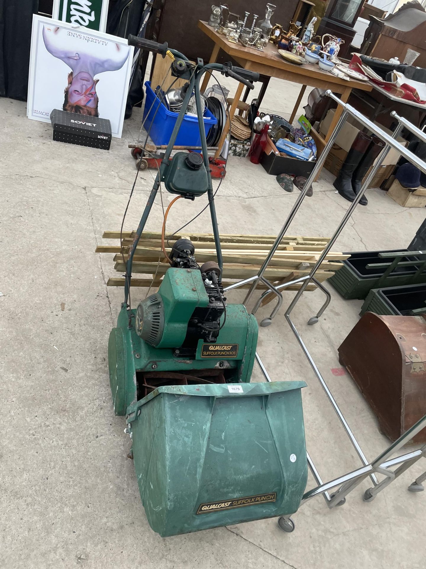 A VINTAGE PETROL ENGIUNE QUALCAST SUFFOLK PUNCH 30S LAWN MOWER WITH GRASS BOX
