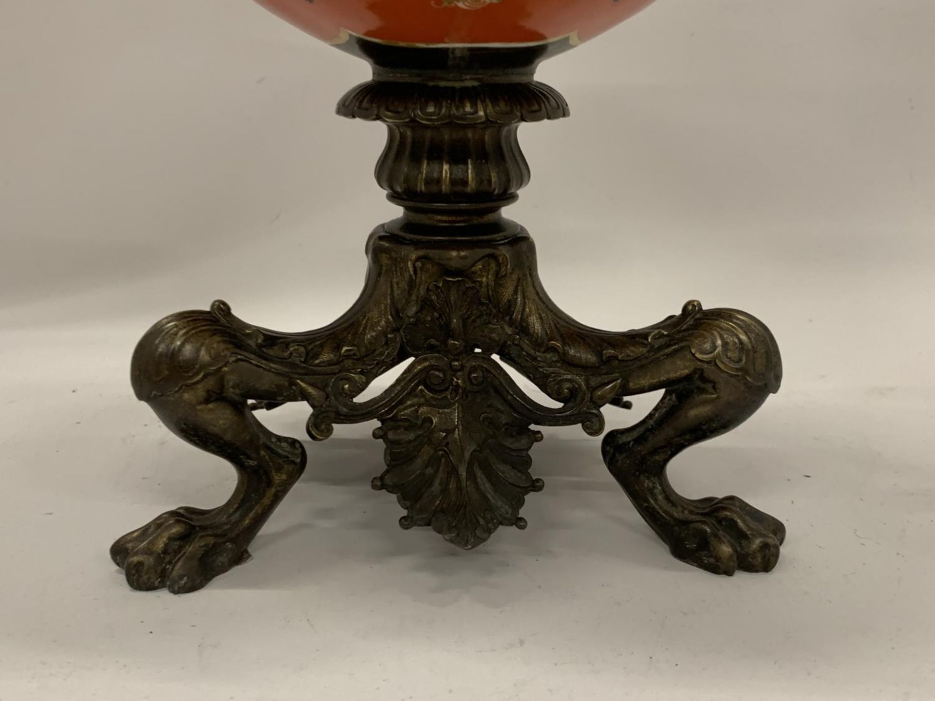 A ORIENTAL BRONZE AND CERAMIC LIDDED POT, HEIGHT 41CM - Image 6 of 10