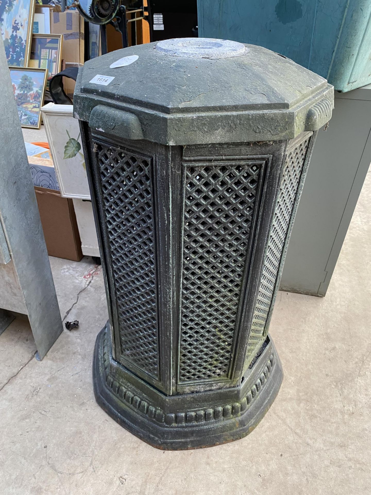 A CAST ALLOY PATIO HEATER BASE