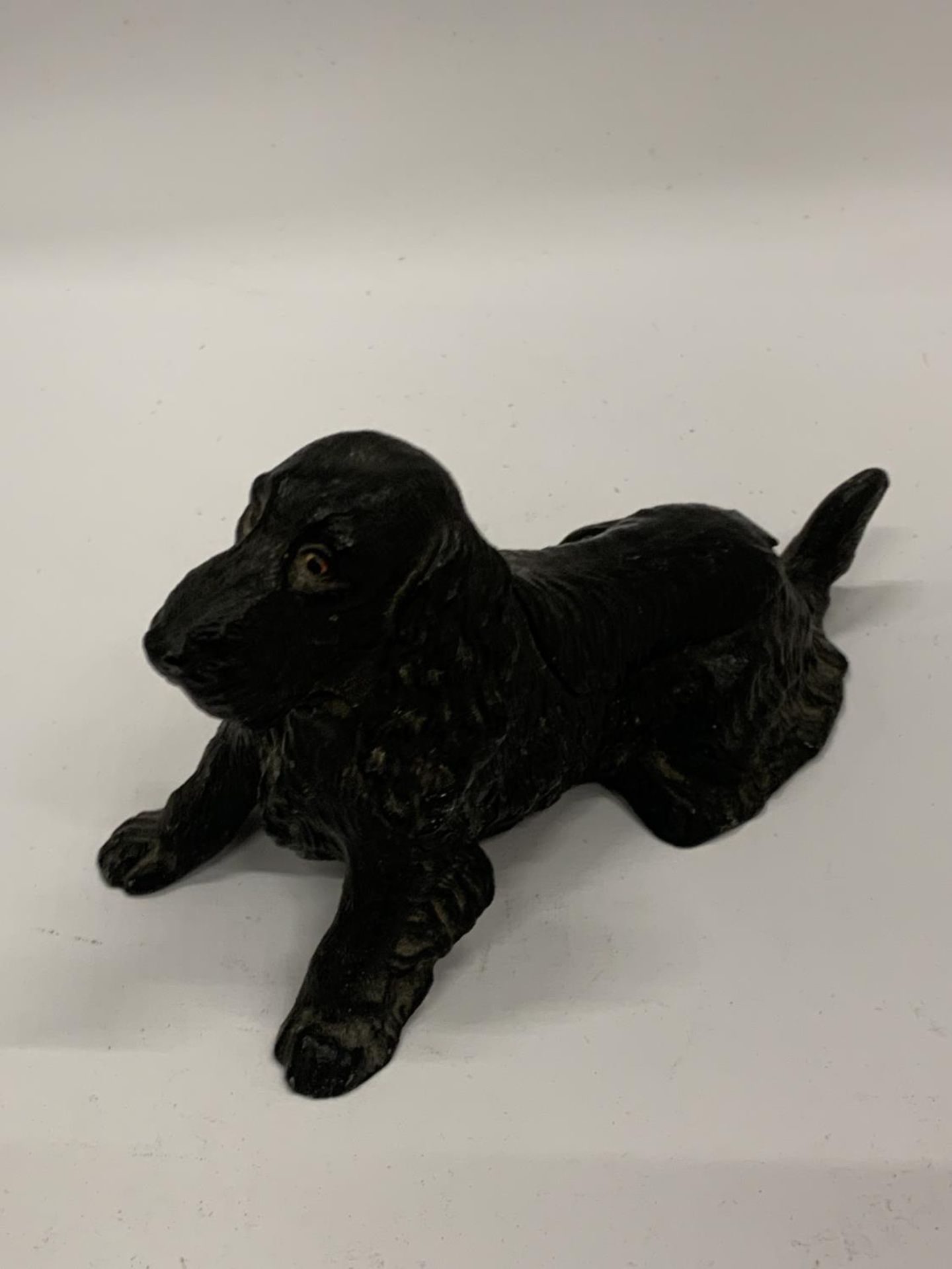 AN UNUSUAL VINTAGE METAL COCKER SPANIEL INKWELL - Image 2 of 6