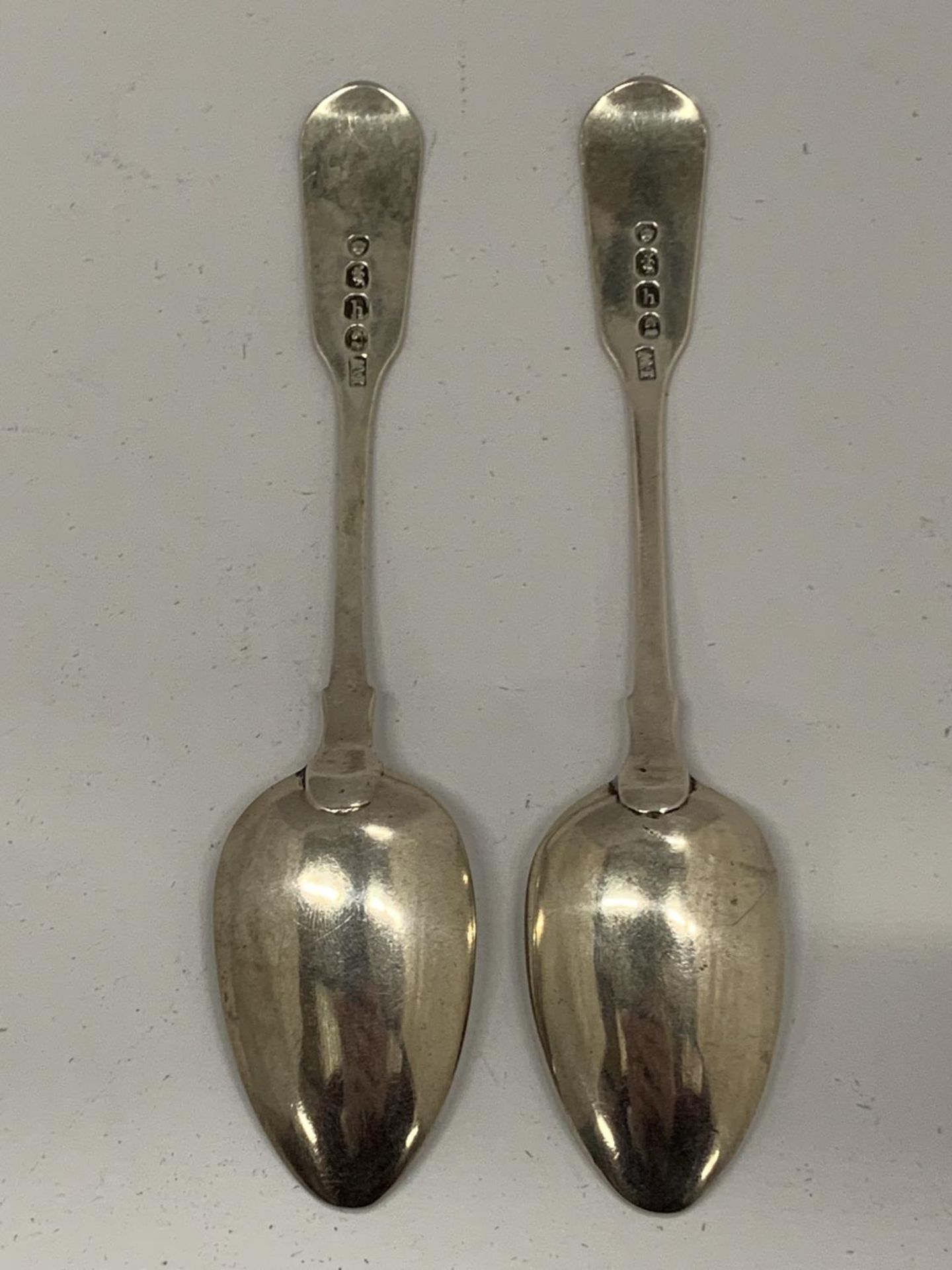 A PAIR OF GEORGIAN SILVER TEASPOONS, TOTAL WEIGHT 30G - Image 6 of 6