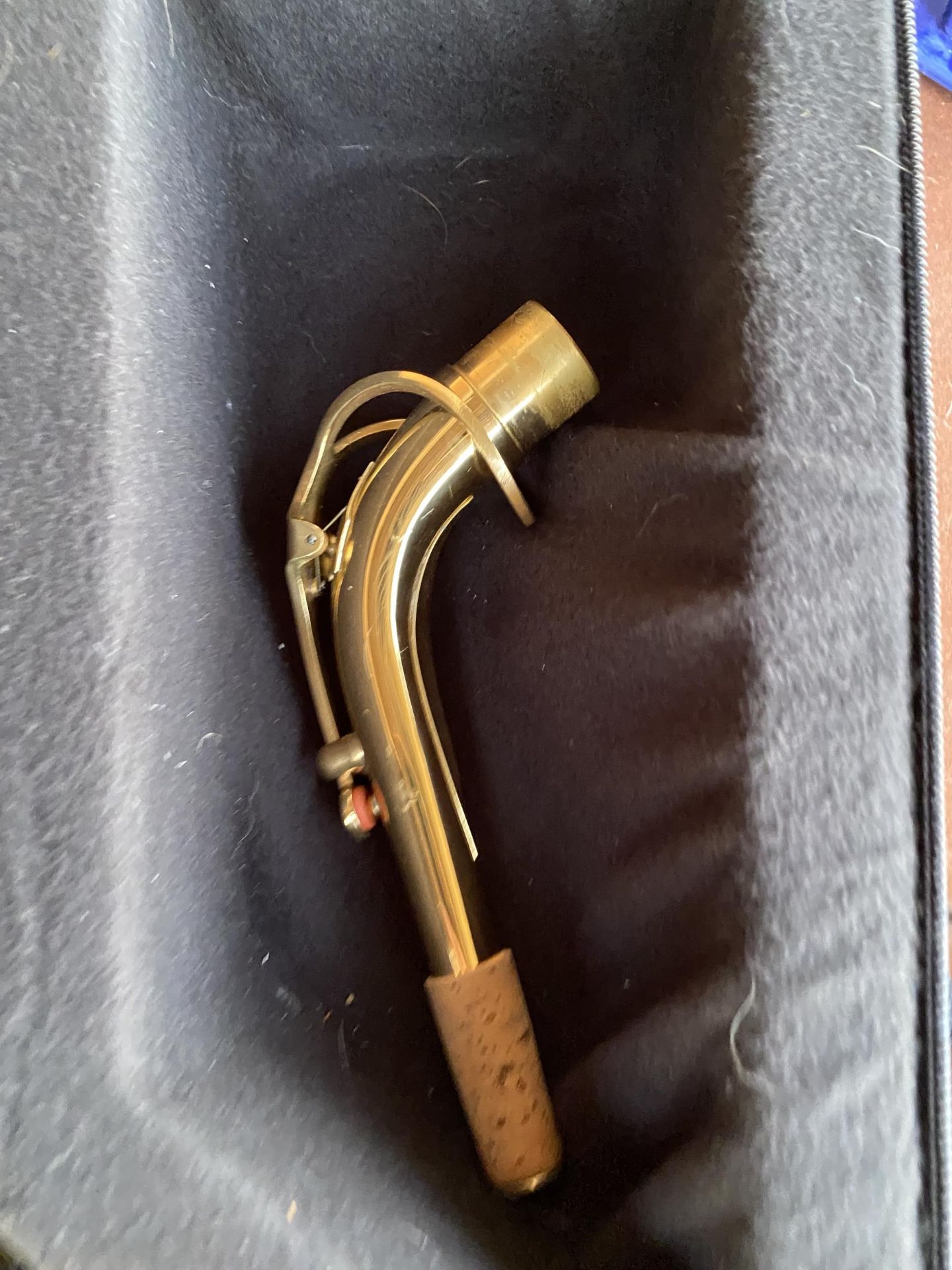 A BRASS CASED AMMOON SAXAPHONE - Bild 4 aus 7