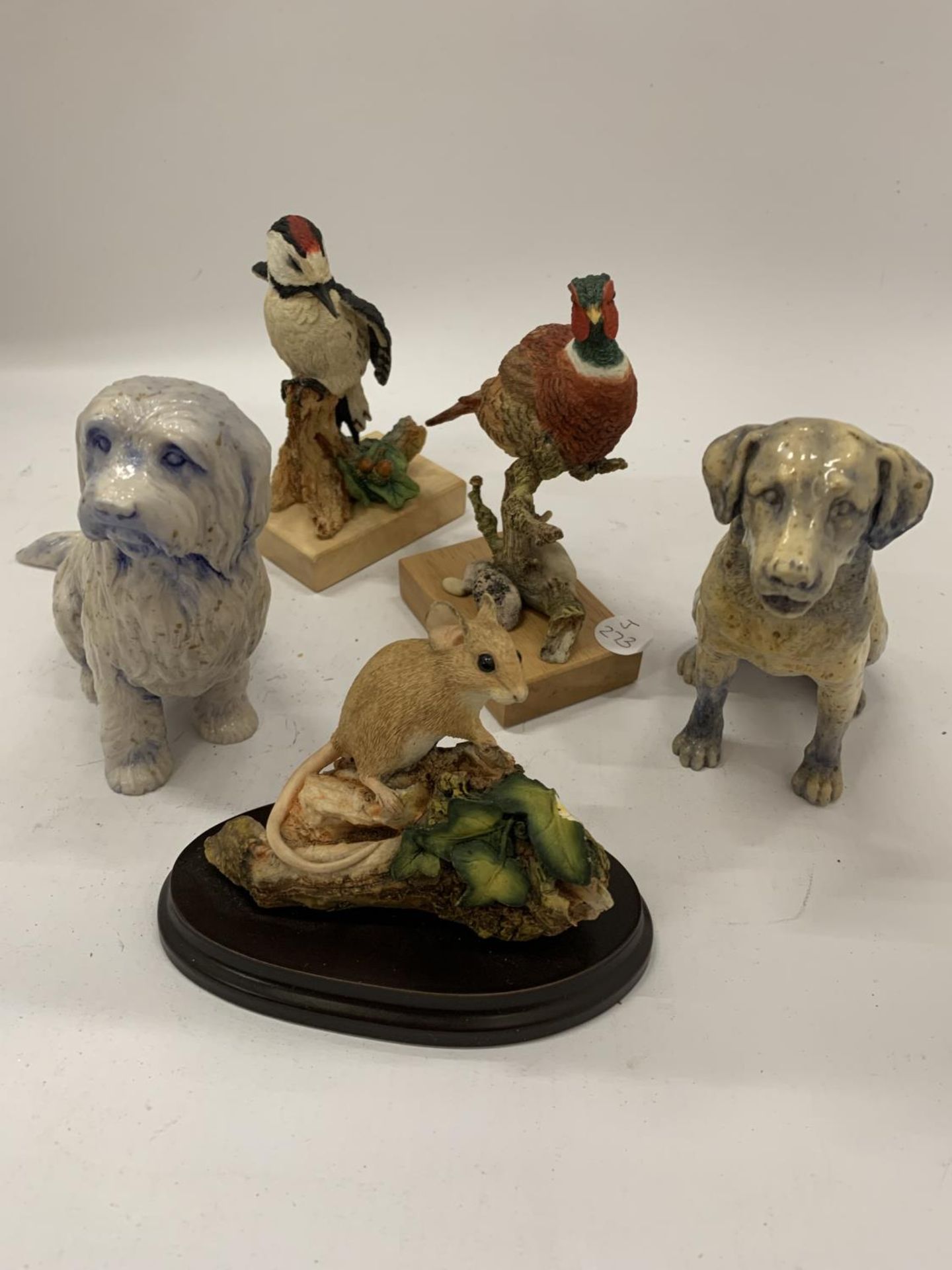 A QUANTITY OF ANIMAL FIGURES TO INCLUDE COUNTRY ARTISTS BIRDS, DOGS AND A MOUSE - Image 2 of 8