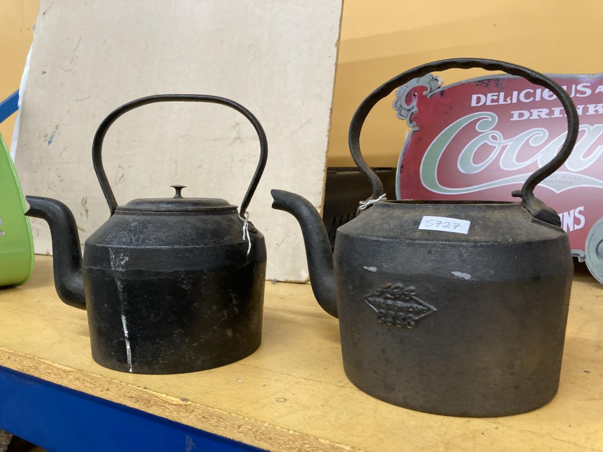 TWO VINTAGE CAST IRON KETTLES - ONE WITH MISSING LID - Image 2 of 8