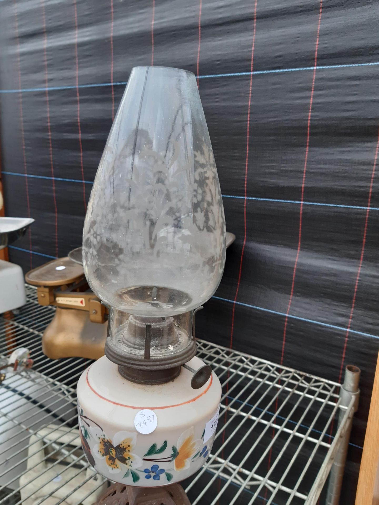 A VINTAGE METAL OIL LAMP COMPLETE WITH GLASS SECTION AND FUNNEL - Image 2 of 2