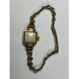 A VINTAGE LADIES ACCURIST 9CT GOLD WATCH & STRAP, GOLD WEIGHT APPROX 7G