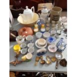 AN ASSORTMENT OF CERAMICS TO INCLUDE EGG CUPS AND A CELERY POT ETC