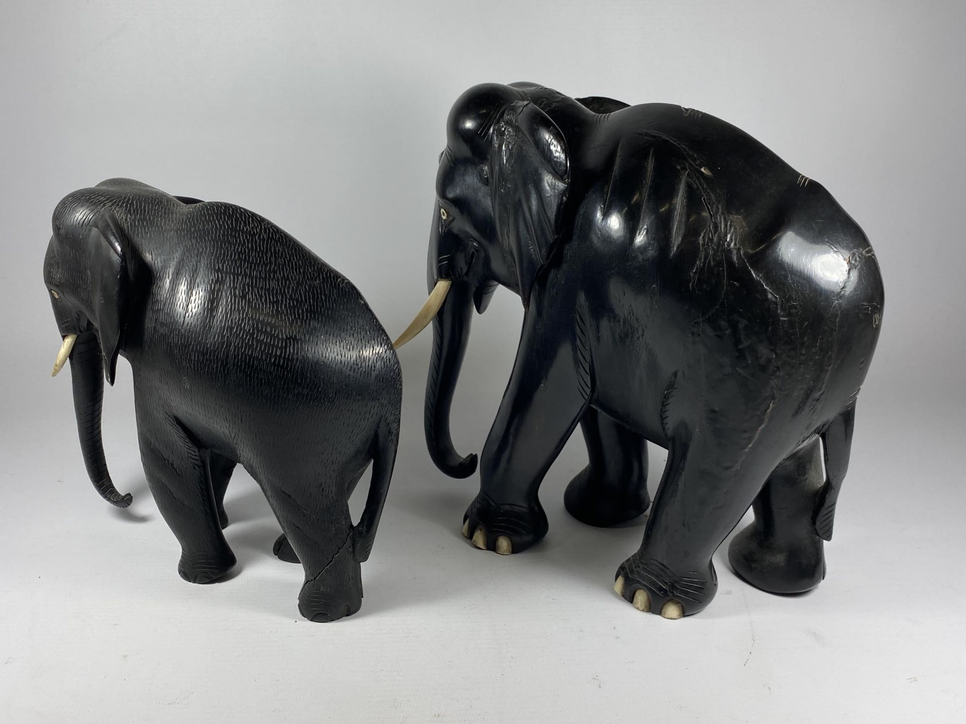 TWO LARGE ANTIQUE EBONY ELEPHANTS, HEIGHT 26CM - Image 2 of 4