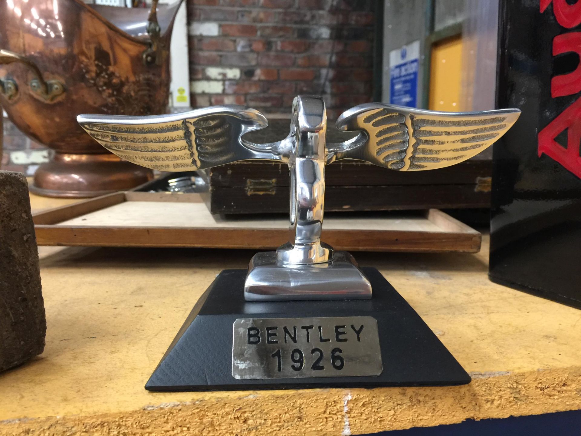 A CHROME BENTLEY B ON A WOODEN BASE - Image 3 of 4