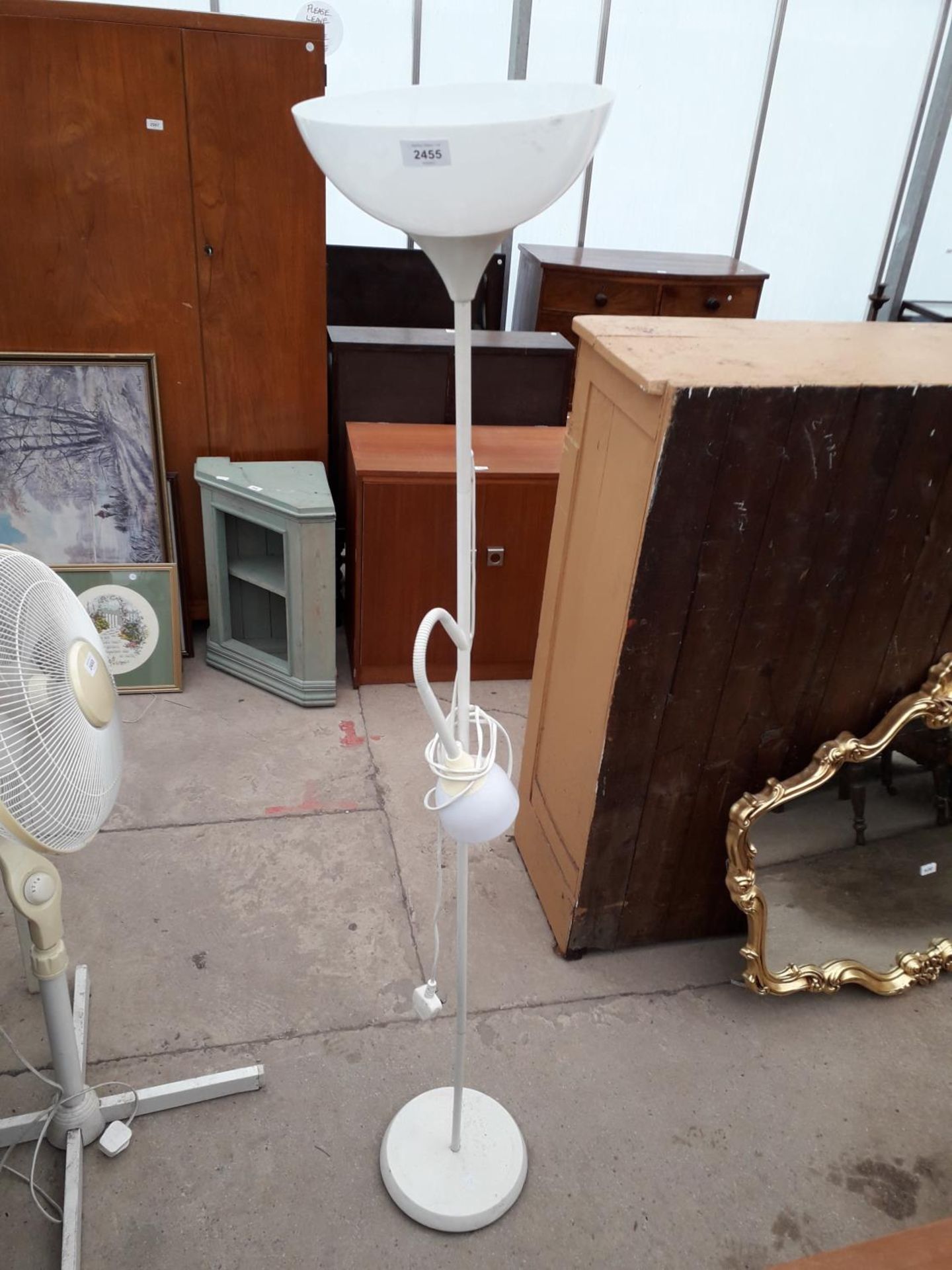 A METAL TWO BRANCH FLOOR LAMP