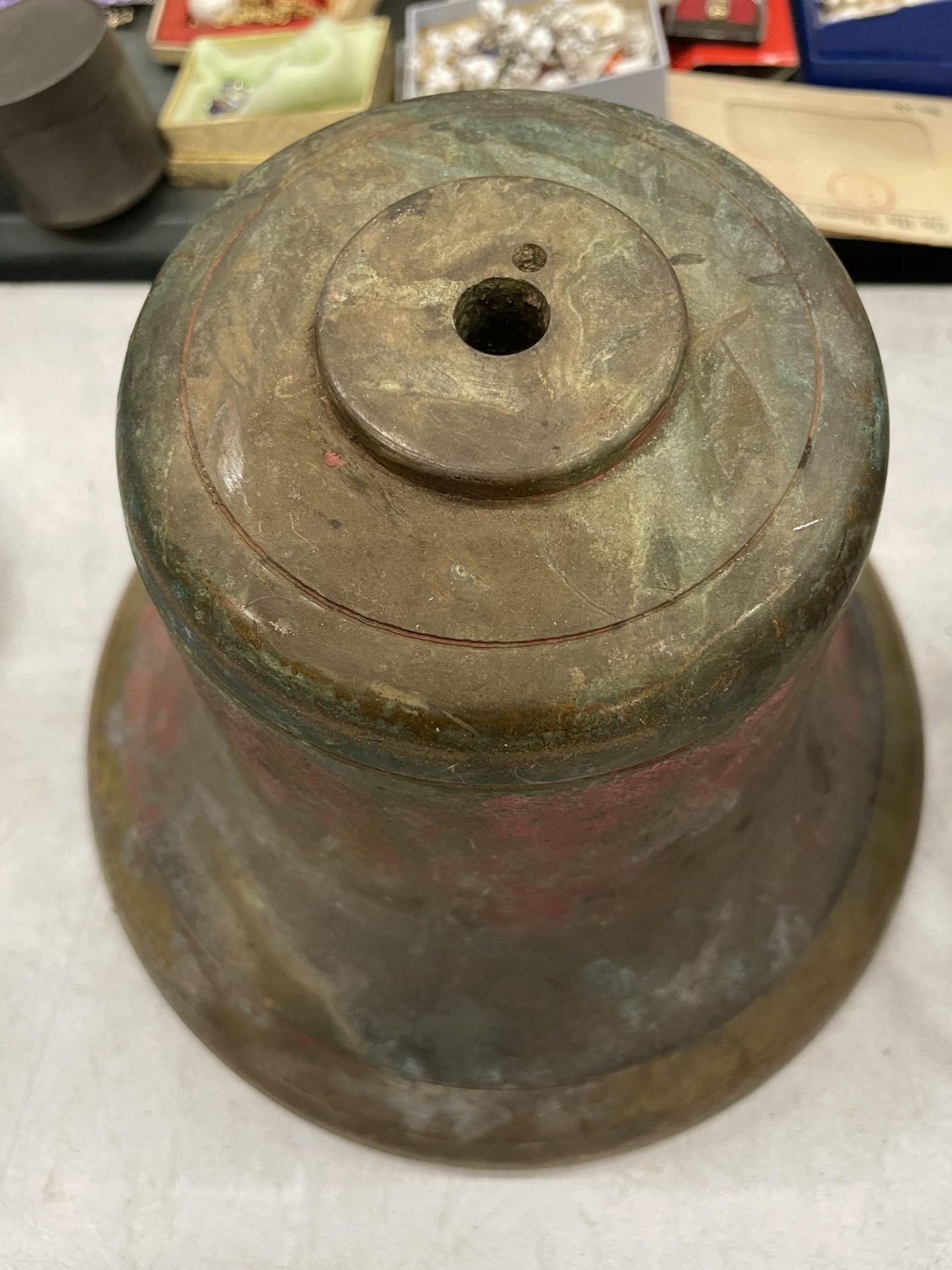 A LARGE BRASS SHIPS BELL - Image 2 of 3