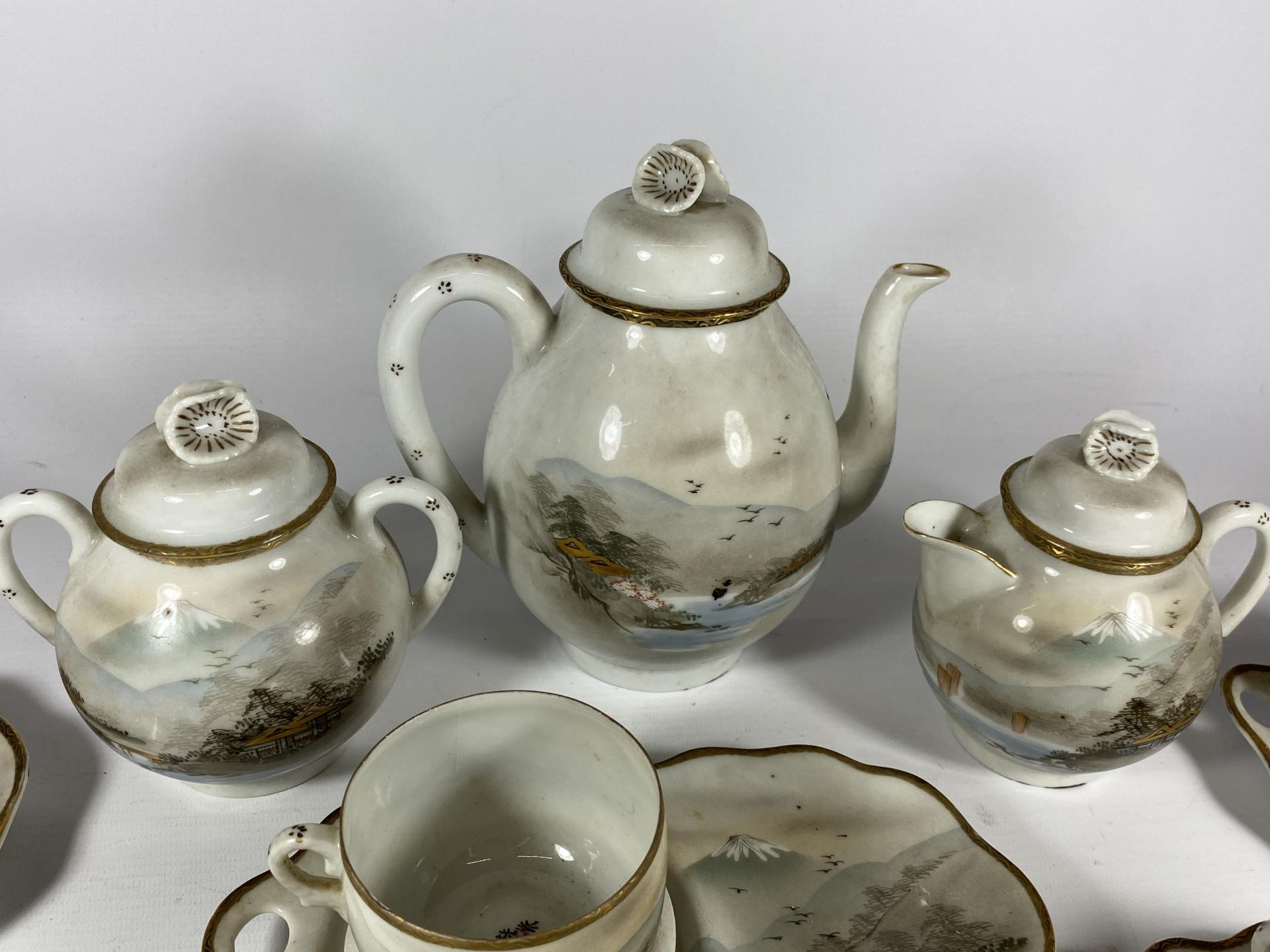 A LARGE CHINESE EGGSHELL PORCELAIN DINNER SERVICE COMPRISING TEAPOT, SUGAR BOWL, CREAM JUG & SIX - Image 2 of 7